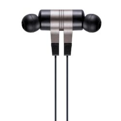 Porsche Design und KEF Motion One