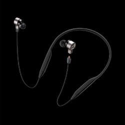 Porsche Design und KEF Motion One