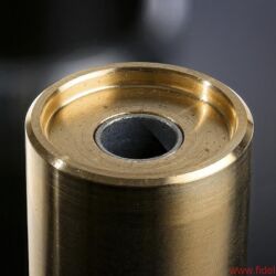 EnVogue Black Diamond und Nottingham Analogue AnnaArm 10" - Massiv: Das gewaltige Tellerlager gilt als unzerstörbar