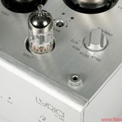 Lyric Audio Ti 140 Röhren-Vollverstärker - Der Ti 140 verträgt vier verschiedene Leistungsröhren: EL34, KT88, KT120 und KT150. Zudem lässt sich auf der Rückseite des Integrierten die Gegenkopplung variieren.