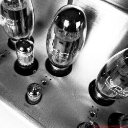 Lyric Audio Ti 140 Röhren-Vollverstärker