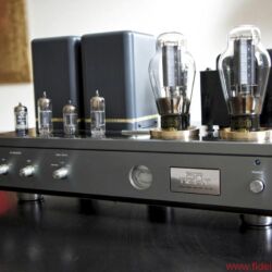 Air Tight ATM 300 Anniversary - Die ATM 300 Anniversary ist kein wirklich „neues“ Modell, vielmehr wurden einige Bauteile geändert und Teile der Schaltung auf die Takatsuki-Endröhren TA 300B angepasst, die bei dieser limitierten Sonderedition zur Erstausstattung gehören.