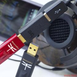 AudioQuest Dragonfly Red und Dragonfly Black - Vor allem als zusätzlicher Klangoptimierer an Smartphones: Die Anschaffung des AudioQuest JitterBug lohnt sich.