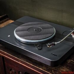 Oswalds Mill Audio Brooklyn, New York 2016, Photo Cynthia van Elk