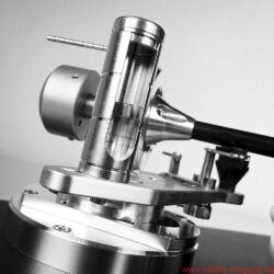 Acoustic Signature WOW XL Plattenspieler / TA 1000 Tonarm / Soundsmith Carmen Moving Iron Tonabnehmer