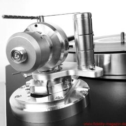 Acoustic Signature WOW XL Plattenspieler / TA 1000 Tonarm / Soundsmith Carmen Moving Iron Tonabnehmer