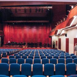 FIDELITY zu Besuch bei Audes in Estland - Kontserdimaja in Jõhvi: Das verblüffend große und gut klingende Konzerthaus wird auch von Igor gern besucht