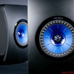 KEF LS50 Wireless Aktivlautsprecher - Kann man also wirklich das Rack ausmisten und einfach alles den knuffigen KEF-Kistchen überlassen?