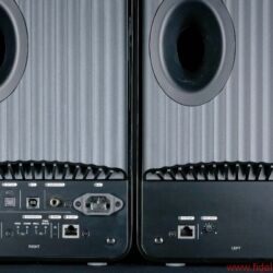 KEF LS50 Wireless Aktivlautsprecher - Technisch sind die LS50 Wireless nach dem Master-Slave-System aufgebaut.