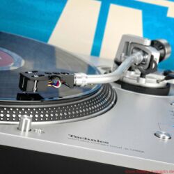 Technics SL-1200GR Plattenspieler
