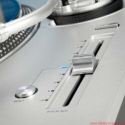 Technics SL-1200GR Plattenspieler