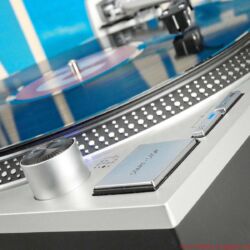 Technics SL-1200GR Plattenspieler