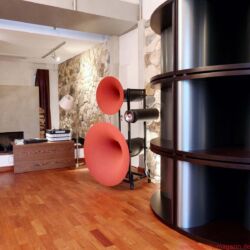Avantgarde Acoustic Trio Horn