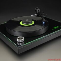 McIntosh MT2 Precision Turntable