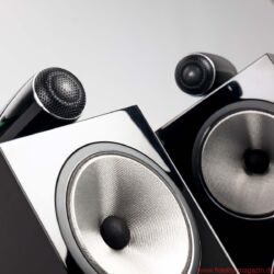 FIDELITY Award Winner 2018 Bowers & Wilkins 702 S2
