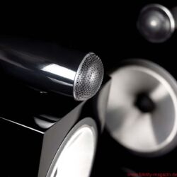 FIDELITY Award Winner 2018 Bowers & Wilkins 702 S2