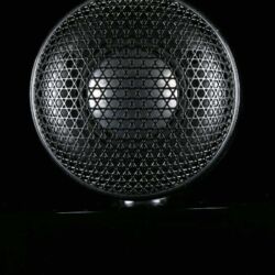 FIDELITY Award Winner 2018 Bowers & Wilkins 702 S2