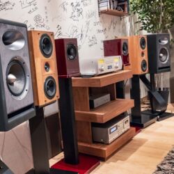 Philips TEAC Pioneer Onkyo Yaesu Tokyo