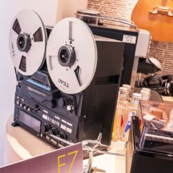 Philips TEAC Pioneer Onkyo Yaesu Tokyo