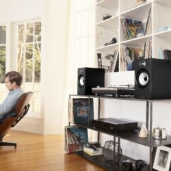 Bowers & Wilkins 606