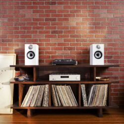 Bowers & Wilkins 607