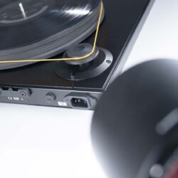 MoFi UltraDeck Plattenspieler
