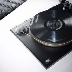 MoFi UltraDeck Plattenspieler