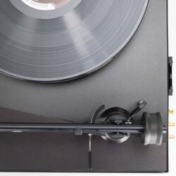 MoFi UltraDeck Plattenspieler