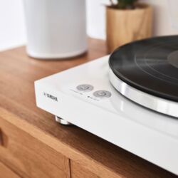 Yamaha MusicCast VINYL 500