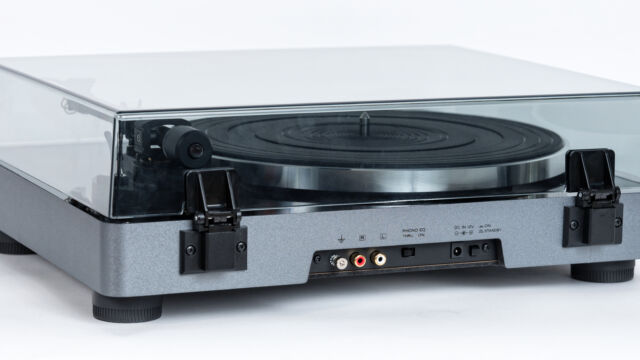 Elac