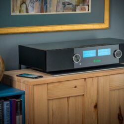 McIntosh RS200 Wireless Loudspeaker System