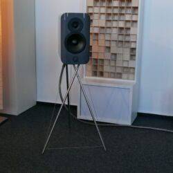 Q Acoustics Concept 300