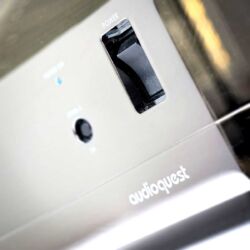 AudioQuest Niagara 7000 Power Conditioner