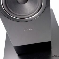 Bowers & Wilkins 702 S2
