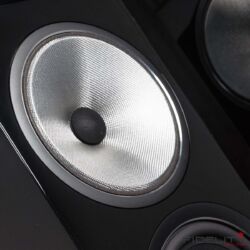 Bowers & Wilkins 702 S2