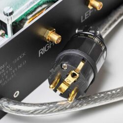 CAD Server-Streamer-Sourceplayer und Wandler CAD 1543 DAC MKII und CAT (CAD Audio Transport)