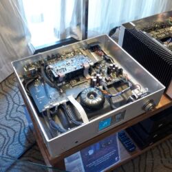 Cambridge Audio Edge Vor- Endverstärker Prototypen auf dem Rocky Mountain Audio Fest 2017