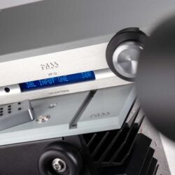 Pass XP-12 + XA25 Vor- Endverstärker