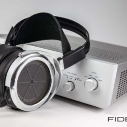 STAX-Kopfhörer-SR-009-und-Kopfhörerverstärker-SRM-T8000