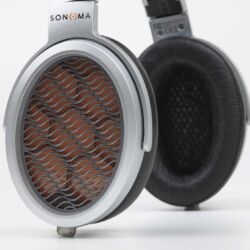Warwick Acoustics Sonoma M1 - Der M1 ist ein Elektrostat mit neuartigen, einzigartigen sogenannten HPEL-Schallwandlern, die mit nur einem Stator auskommen.