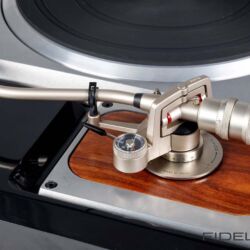 Technics SP-10 MK II in Obsidian Zarge