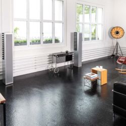 Piega Master Line Source 3 im Raum