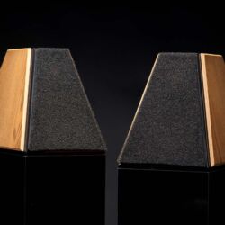 Wilson Audio WATT mit der Seriennummer 0001 und 0002