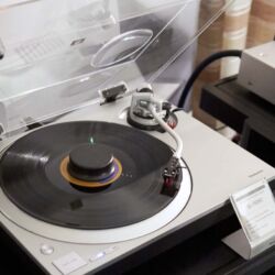 Rocky Mountain Audio Fest (RMAF) 2019 at the Gaylord Hotel Denver by Danny Kaey