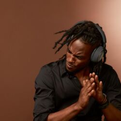 Bowers Wilkins PX7