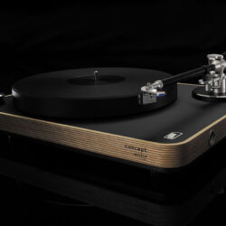 Clearaudio Concept Active Plattenspieler