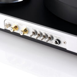 Clearaudio Concept Active Plattenspieler