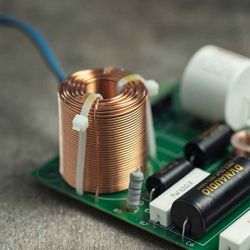 Dynaudio stellt die neue Contour i Familie vor