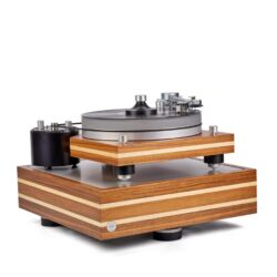 Hartvig Plattenspieler plus Dynavector Tonarm und Shelter Tonabnehmer