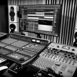 Kii Audio, Kii Three plus BXT Kunden